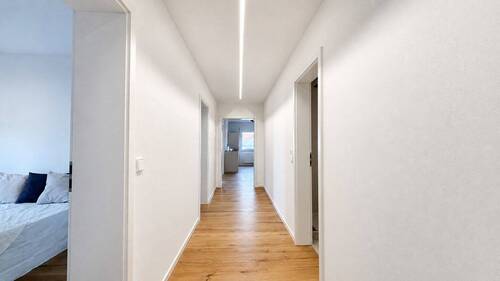 Flur1 - 