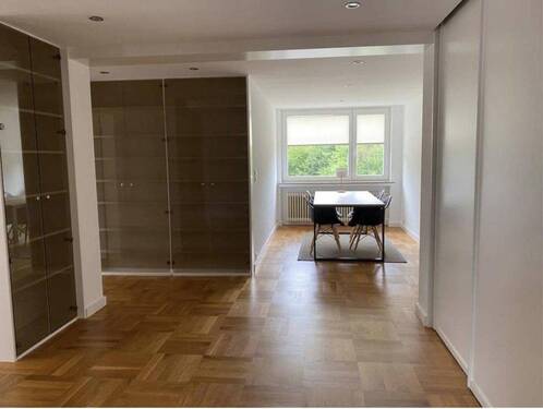 Diele/Esszimmer inkl. Schränke - 2 Zimmer Etagenwohnung zur Miete in Bielefeld