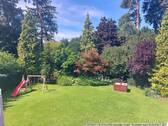 Blick in den Garten - Haus mit großem Garten in der begehrten Waldstadt!