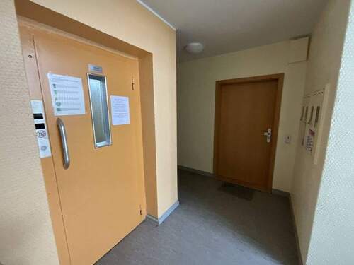 Aufzug - 1 - 