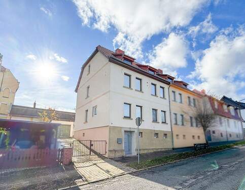3 Haus mit Einfahrt - 6 Zimmer Doppelhaushälfte in Bleicherode