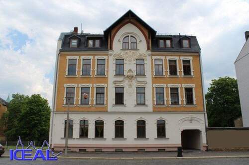 01 Fassade - IDEAL - ***Dachgeschosswohnung mit Außenstellplatz***