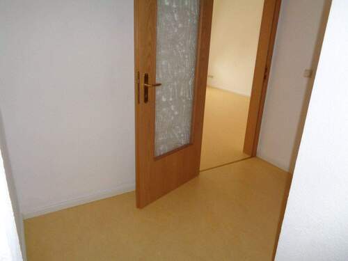 03 Flur - 2 Zimmer Etagenwohnung in Plauen