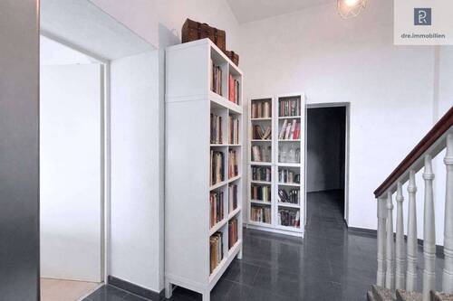 Flur UG mit Küche - 