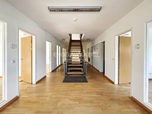 Innenansicht, Treppenaufgang - 