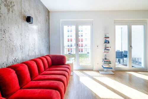 Wohnbereich mit Blick in den Hof - 3 Zimmer Etagenwohnung zum Kaufen in Berlin