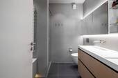 Bad mit Dusche - 