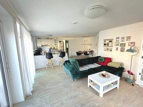 Wohnzimmer Ansicht 2 - 3 Zimmer Etagenwohnung zur Miete in Bad Krozingen