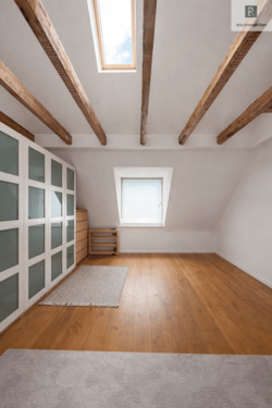 Großes Zimmer im DG - 