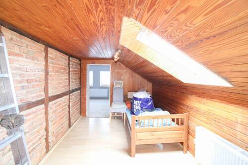 Ankleidezimmer 1.OG - 3 Zimmer Einfamilienhaus in Peine