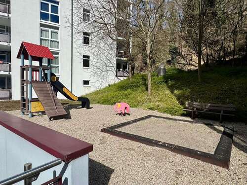 Spielplatz Weinheim - Etagenwohnung mit 86,00 m&sup2; in Weinheim zum Kaufen