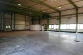 Halle m. Hallenkran.JPG - 