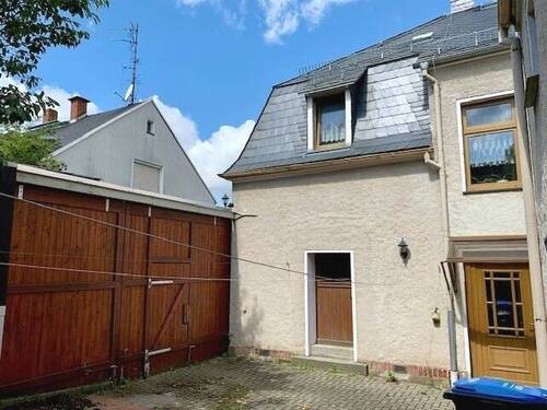 Hausansicht - Mehrfamilienhaus, Wohnhaus mit 109,30 m² in Brockau zum Kaufen