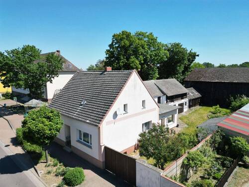 Drohne - 5 Zimmer Einfamilienhaus zum Kaufen in Tucheim
