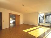 Wohnzimmer - Gepflegte 2,5-Zimmerwohnung mit Aufzug, EBK und TG-Stellplatz in hervorragender Lage in Isny i. A.