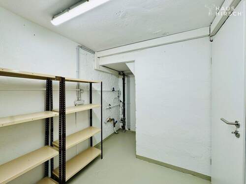 EG Abstell-/Vorratsraum mit Hausanschlüssen - 