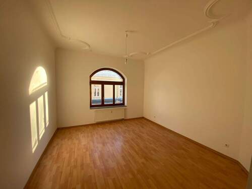 Werdauer_Zimmer mit Stuck - Zwei vermietete Wohnungen im Paket