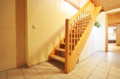 Treppe vom EG in das UG - 