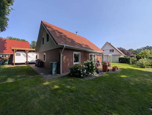 Seitenansicht - 6 Zimmer Einfamilienhaus in Celle