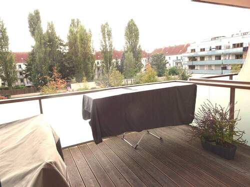 Terrasse mit Ausblick/möbelierungsbeispiel - 
