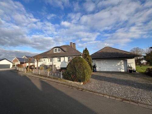 Ansicht - Lieben Sie das Besondere! Hochwertige Immobilie in beliebter Wohnlage von Gudensberg OT