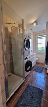 Bad mit Dusche - 