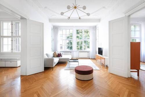 Bild 1 - Mondän wohnen in der Nähe zur Boxhagener Straße - Beletage im prachtvollen Berliner Denkmalaltbau