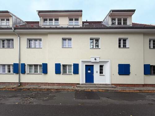 Hausansicht - 3 Zimmer Etagenwohnung in Berlin