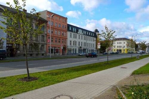 Bild 1 - 2 Raum-Wohnung mit Balkon in Stadtmitte