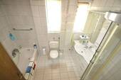 Erdgeschoss / Bad - 