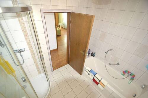 Erdgeschoss / Bad - 