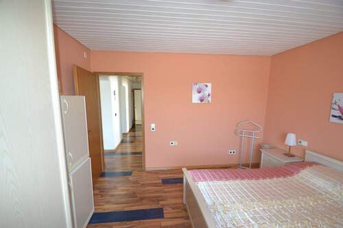 1. Obergeschoss / Schlafzimmer - 