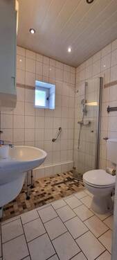 Kleines Bad im EG - 