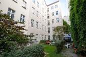 Innenhof nach hinten - 