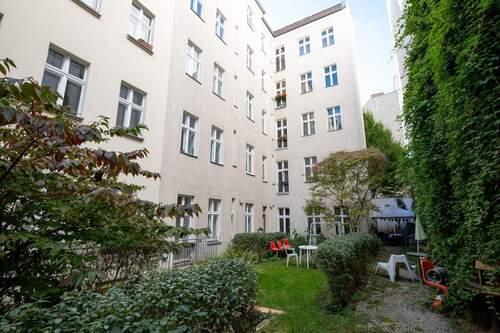 Innenhof nach hinten - 
