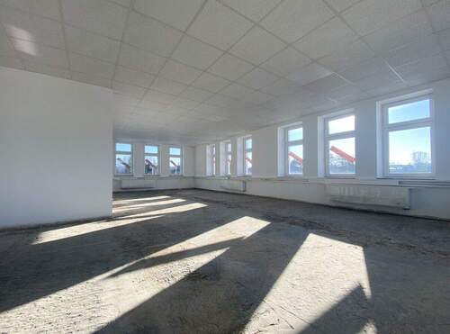 großer Büroraum - 