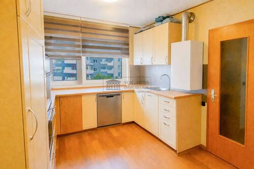 Küche mit Fenster - Mehrfamilienhaus, Wohnhaus mit 130,00 m&sup2; in Remscheid zum Kaufen