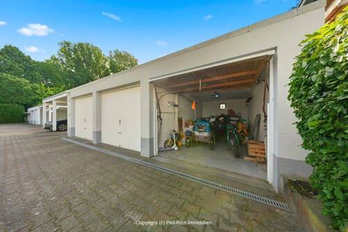 Garage - 