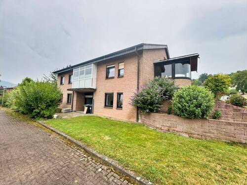 Bild 2 - 7 Zimmer Mehrfamilienhaus, Wohnhaus zum Kaufen in Bodenwerder