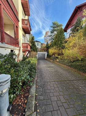 Zufahrt zur Tiefgarage - 