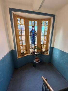 Stilvolles Treppenhaus - 3 Zimmer Etagenwohnung zum Kaufen in Dresden