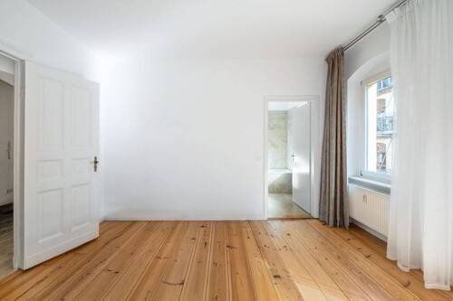 Weitere Ansicht Zimmer 1 mit Wannenbad en Suite - 