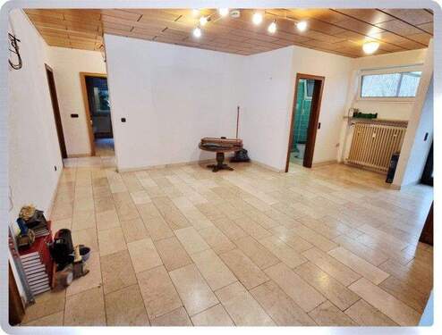 EG Diele - 8 Zimmer Bungalow in Geisenheim