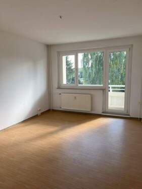 20251002_123020135_iOS - Arnold-Zweig-Str. 146 2. OG links