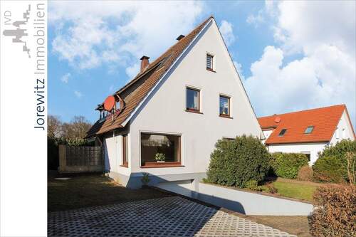002 - Straßenansicht - 4 Zimmer Terrassenwohnung zur Miete in Bielefeld