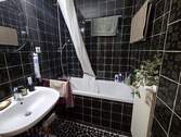 Besonderes Bad mit Wanne - 