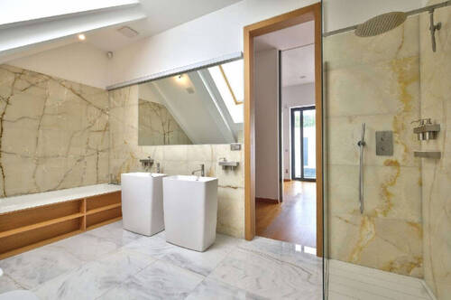 Modernes Badezimmer - 