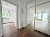 Blick vom Flur in die Zimmer - 