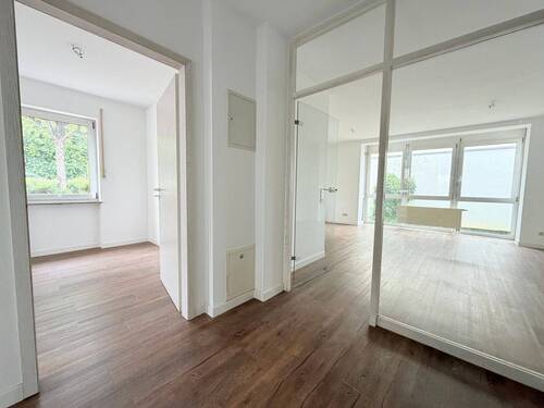 Blick vom Flur in die Zimmer - 