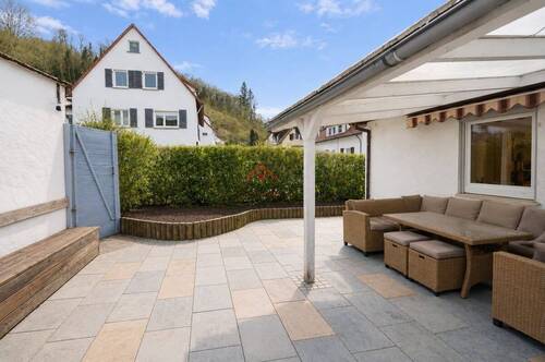 Terrasse - Charmante Doppelhaushälfte mit Garage und Garten in Tuttlingen- Nendingen!